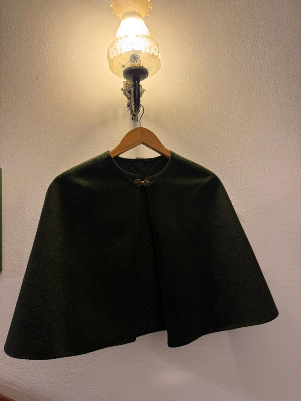cape Eclat d'olive size S en laine fin