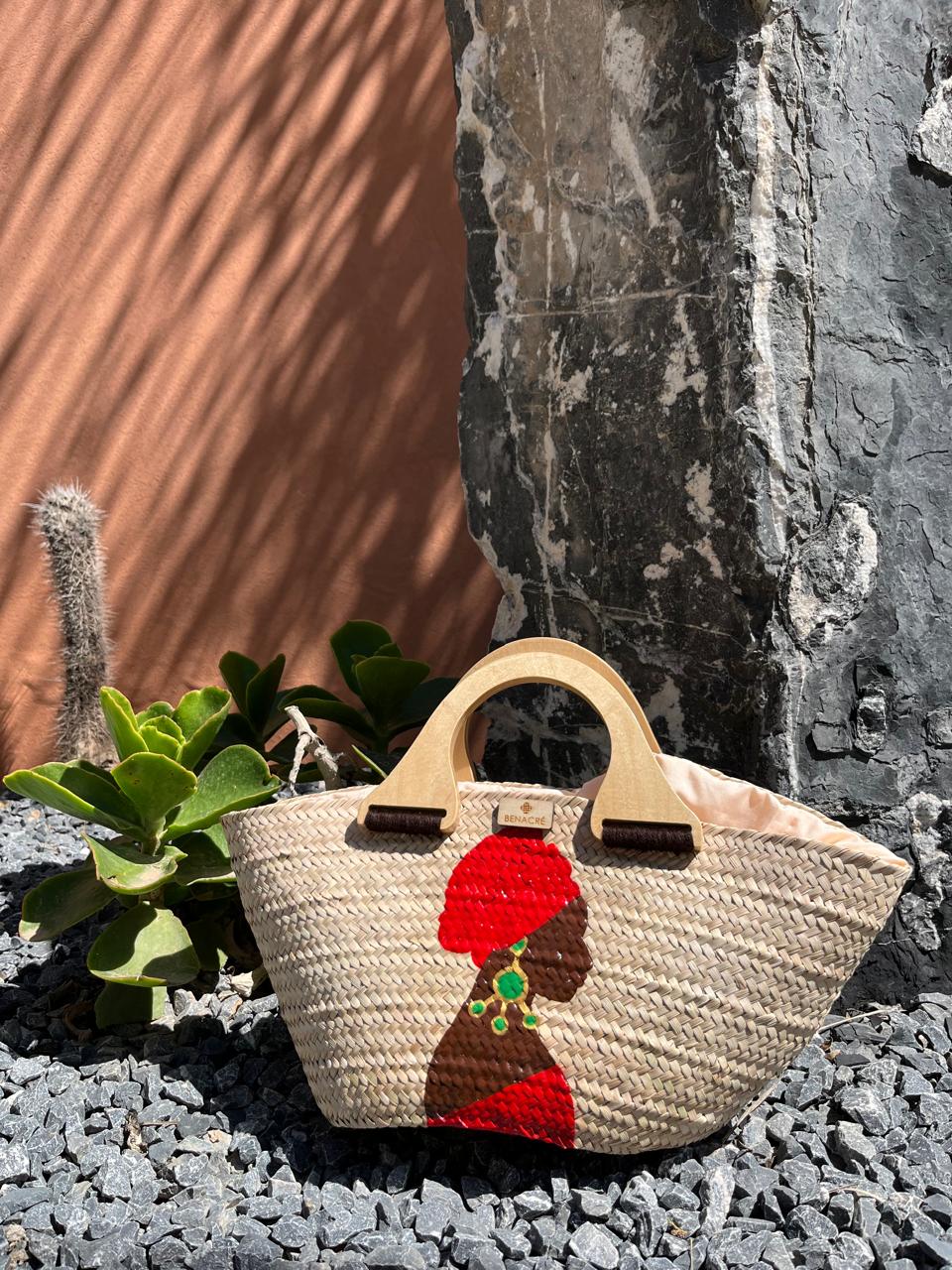 Couffin moderne chic en bois, peinture africaine et sécurité zippée