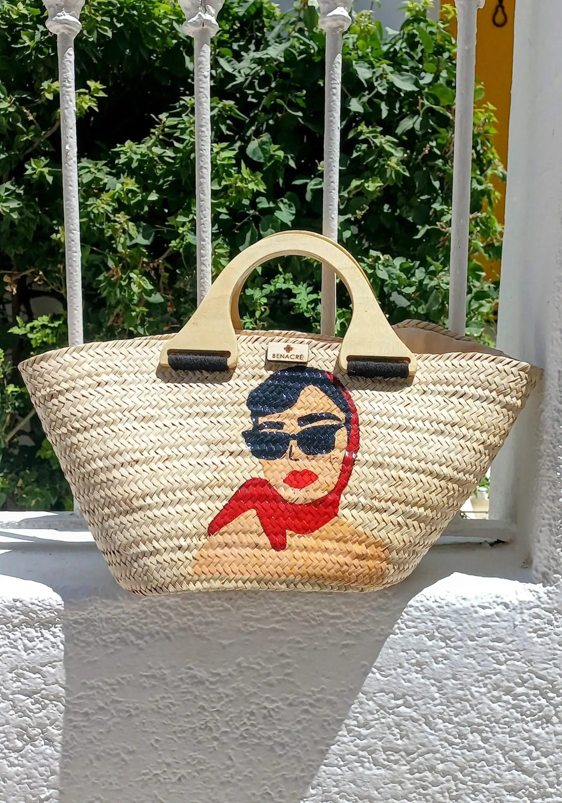 Couffin moderne chic en bois, peinture style rétro et sécurité zippée