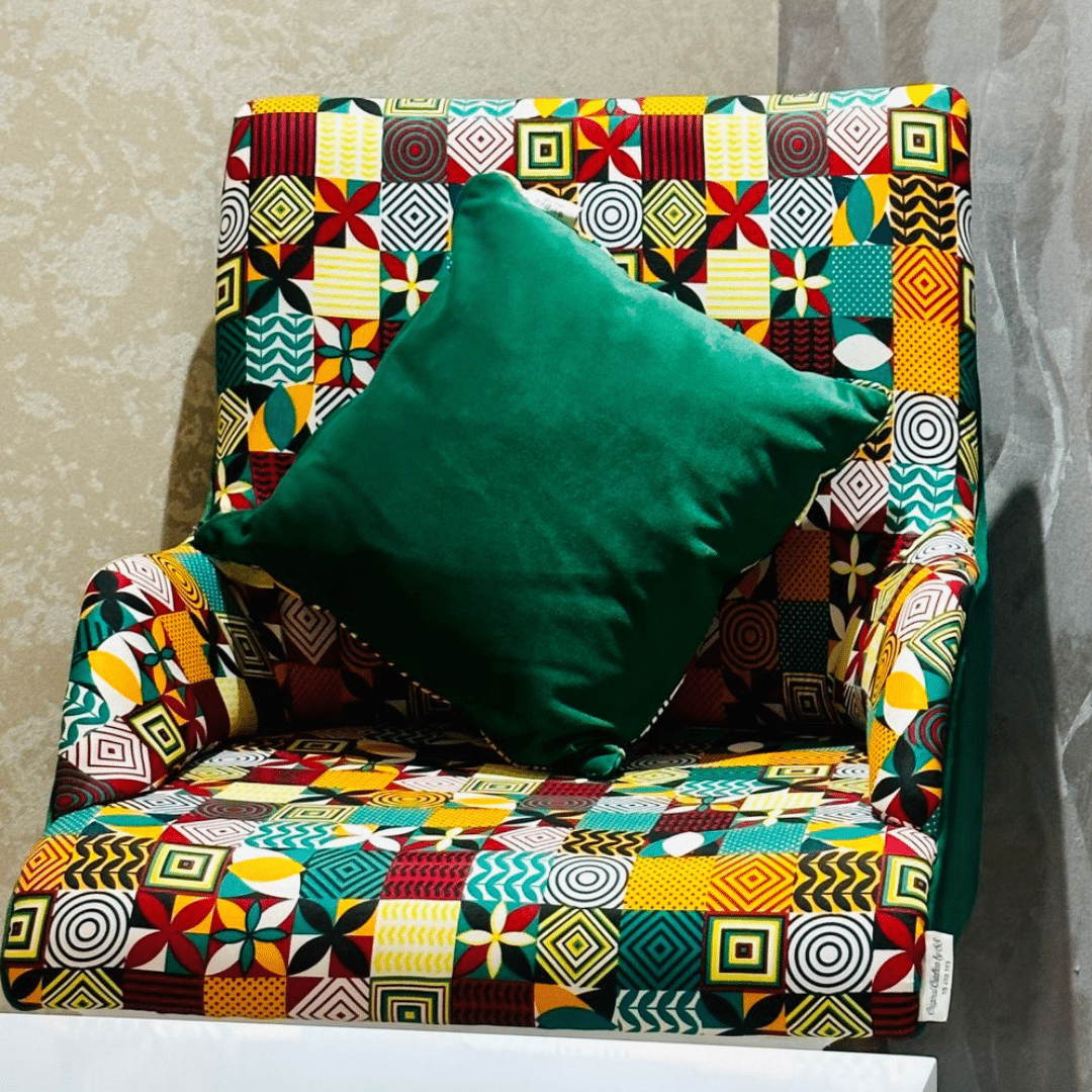 Zeloria Decorative Corner – African Wax Fabric Living Room Decoration (Armchair, Cushion, Footstool)