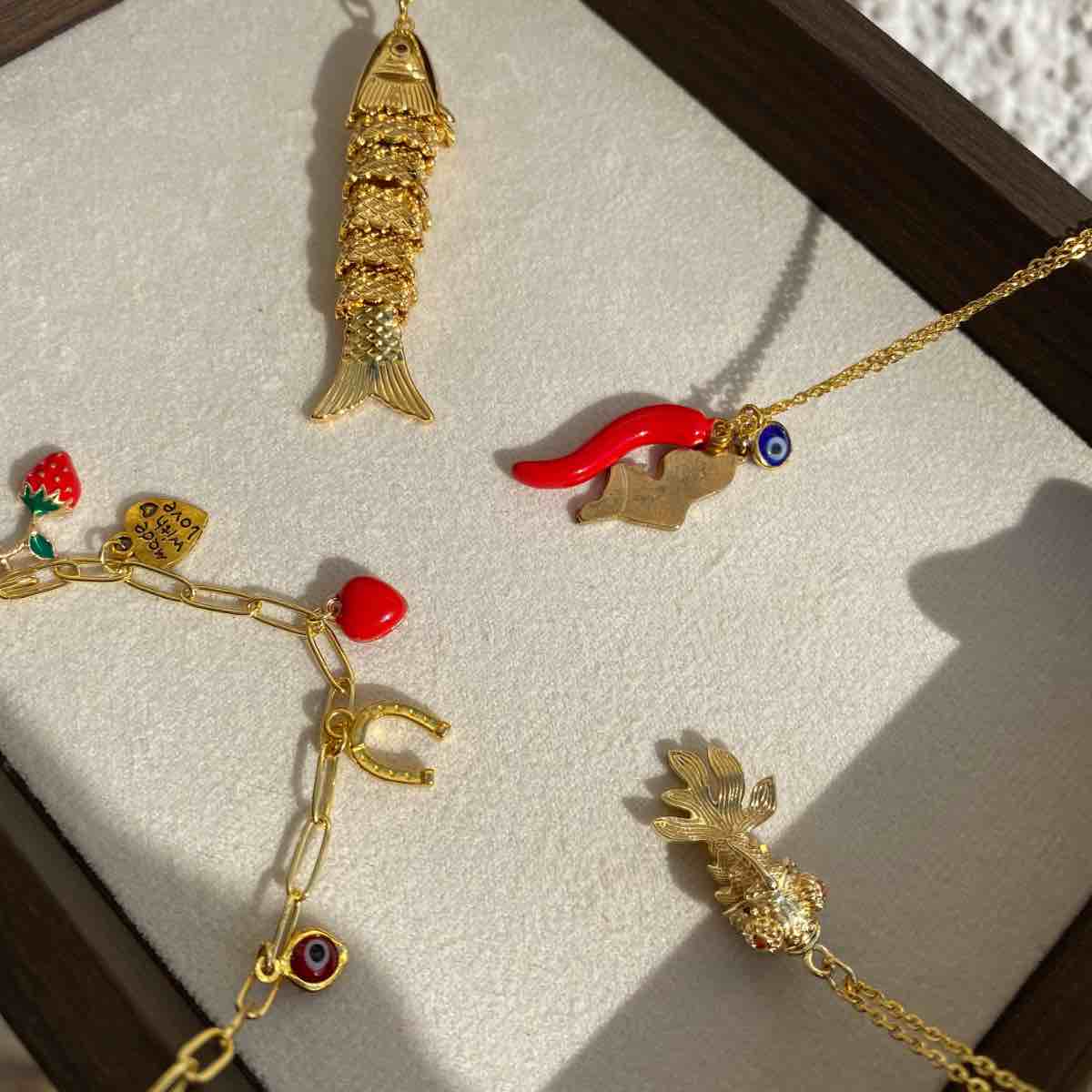 Collier portebonheur pour attirer chance et succès avec style