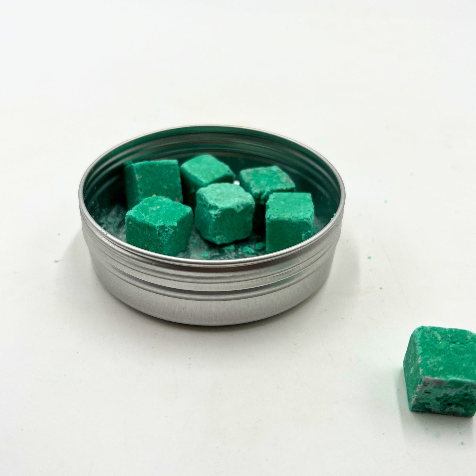 12 cubes d’après shampoing solide pour cheveux gras parfum verveine
