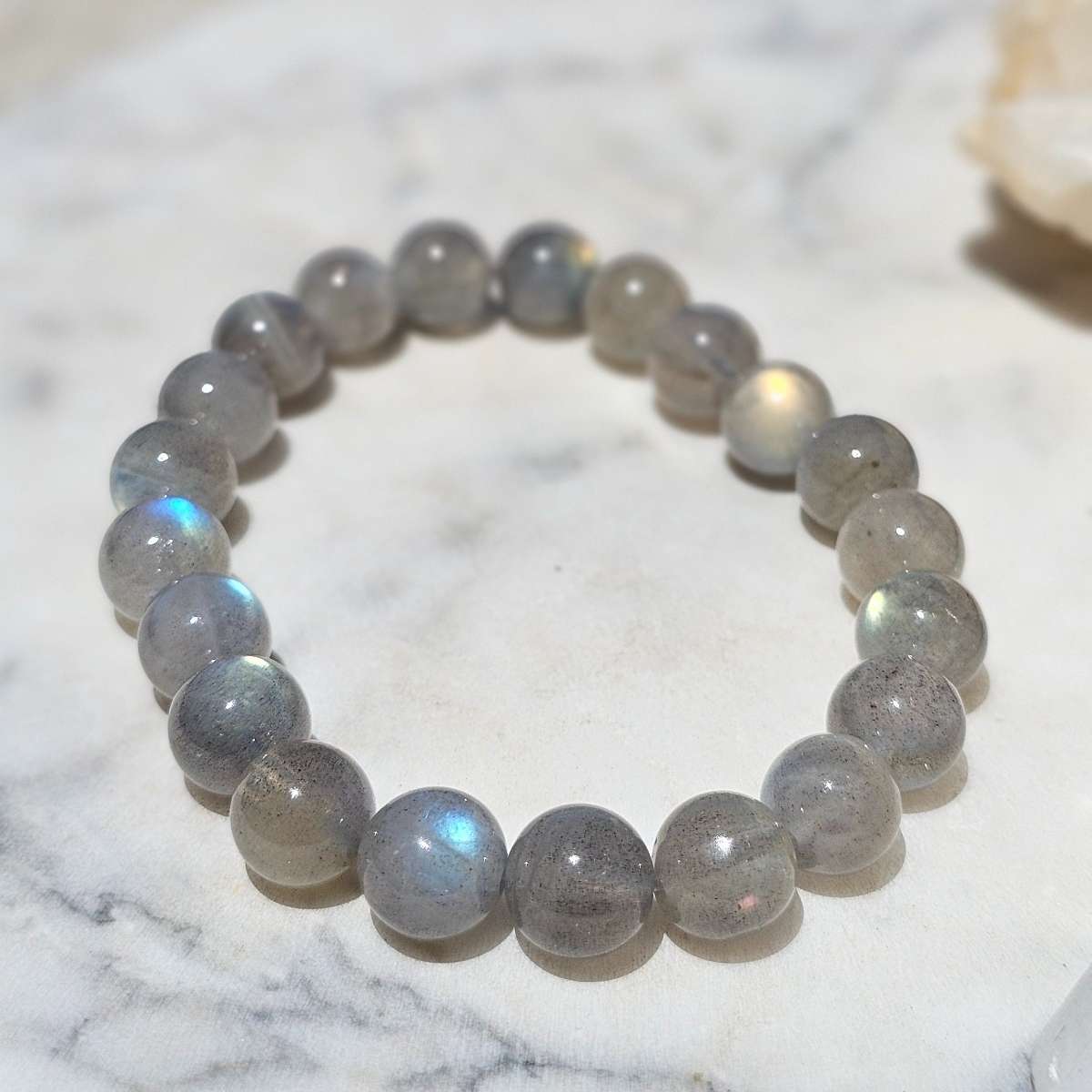 Bracelet labradorite naturelle élastique aux reflets bleu vert