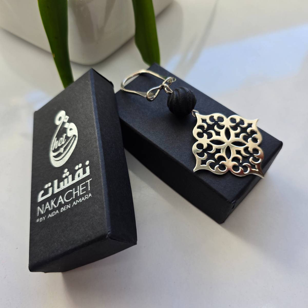 porte clés luxe avec boule Ambre noir une touche d'élégance