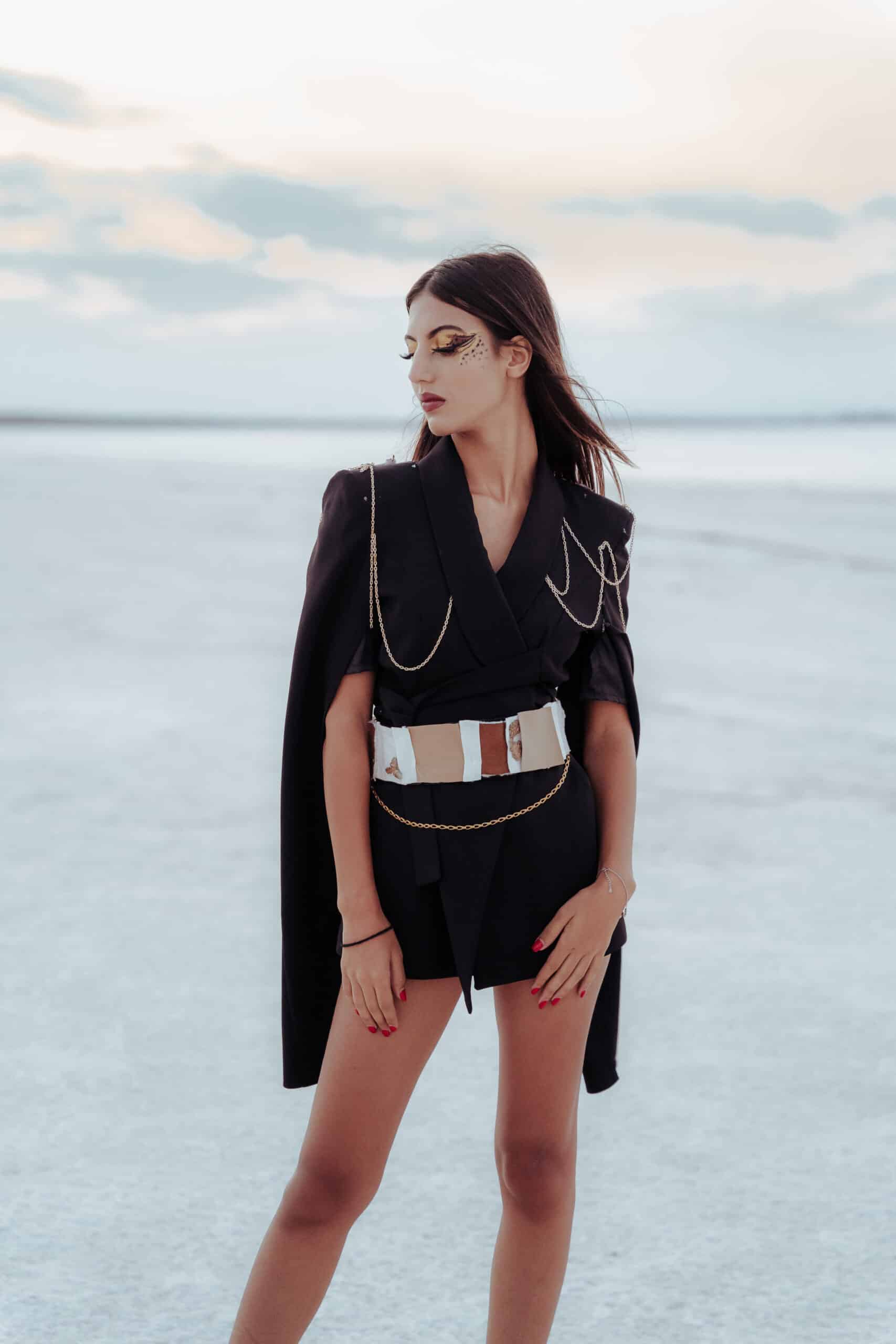 Blazer de Luxe en Patchwork- Chic- piece unique- Élégance Subtile avec Détails D - artisanat Tunisien fait main | ILEYCOM