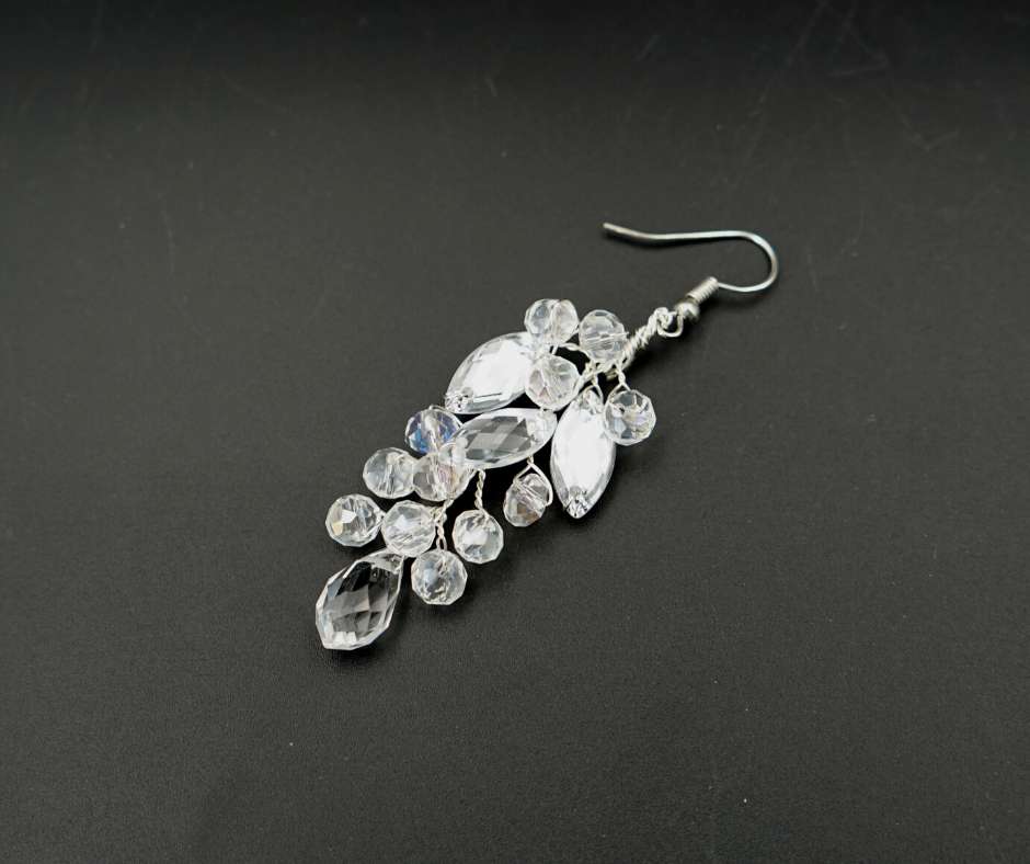 Boucles d'oreille pour mariée, couleur blanche , modèle longue - artisanat Tunisien fait main | ILEYCOM