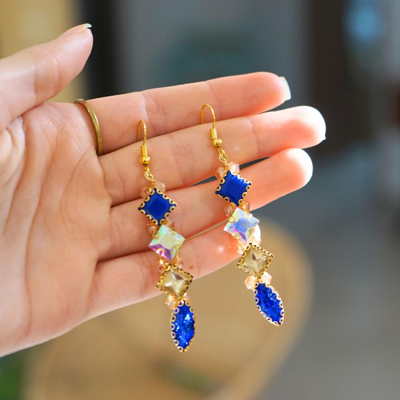 Boucles d'oreilles bleues, longues boucles d'oreilles en forme de larme, boucles - artisanat Tunisien fait main | ILEYCOM
