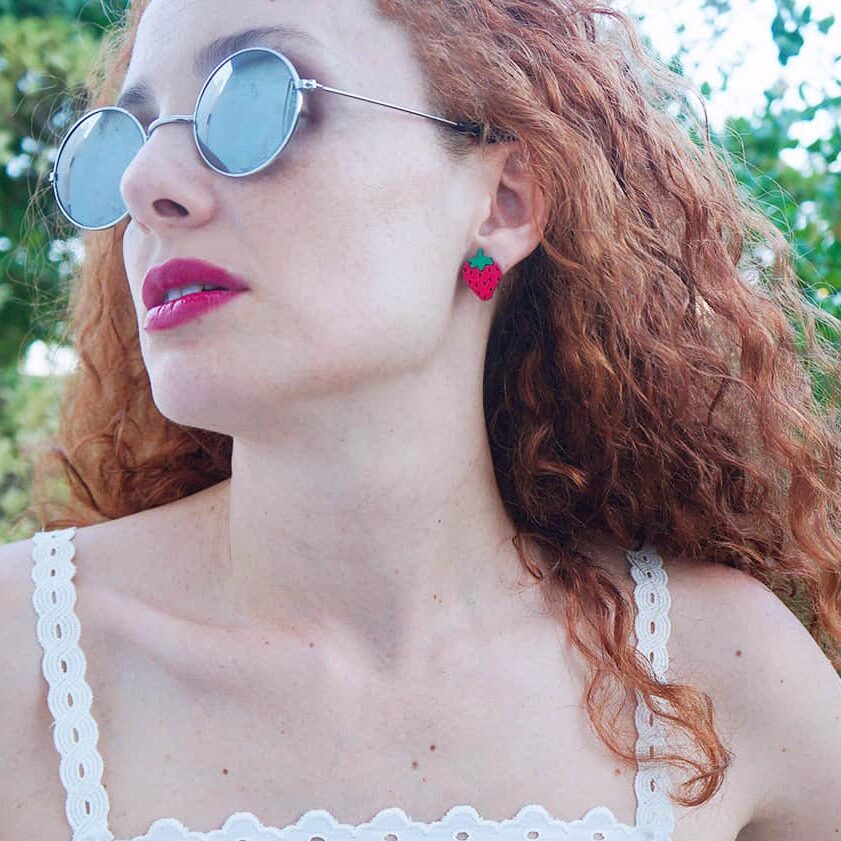 Boucles d’oreilles « Fraise » en bois – originales et handmade - artisanat Tunisien fait main | ILEYCOM
