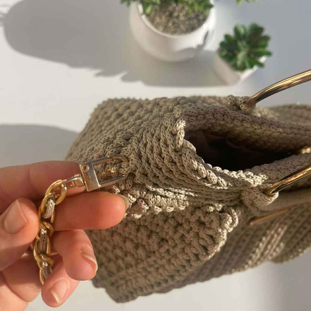 sac à main crochet fait main en beige exclusif et chic