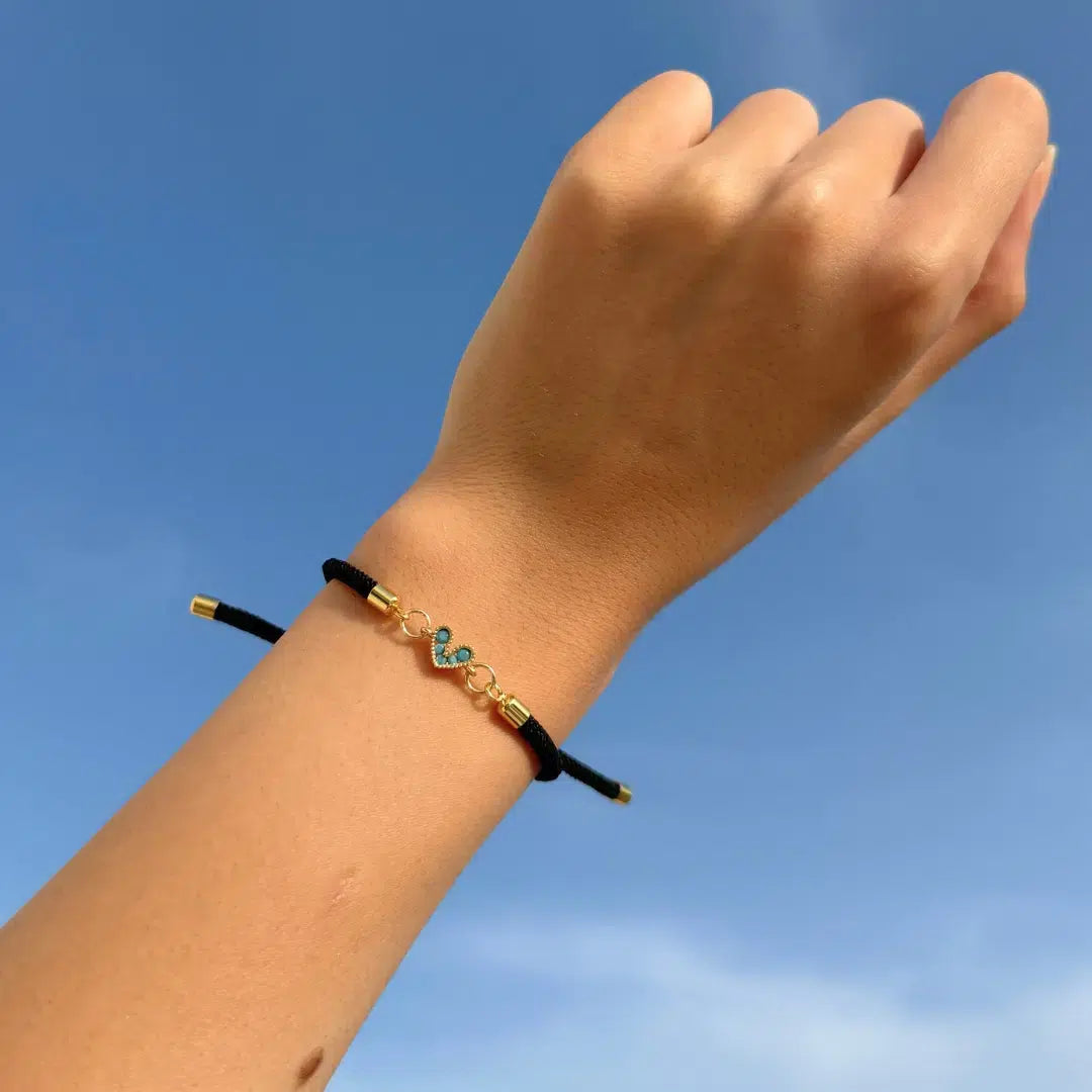 bracelet ajustable cœur doré bleu fait main pour un style romantique