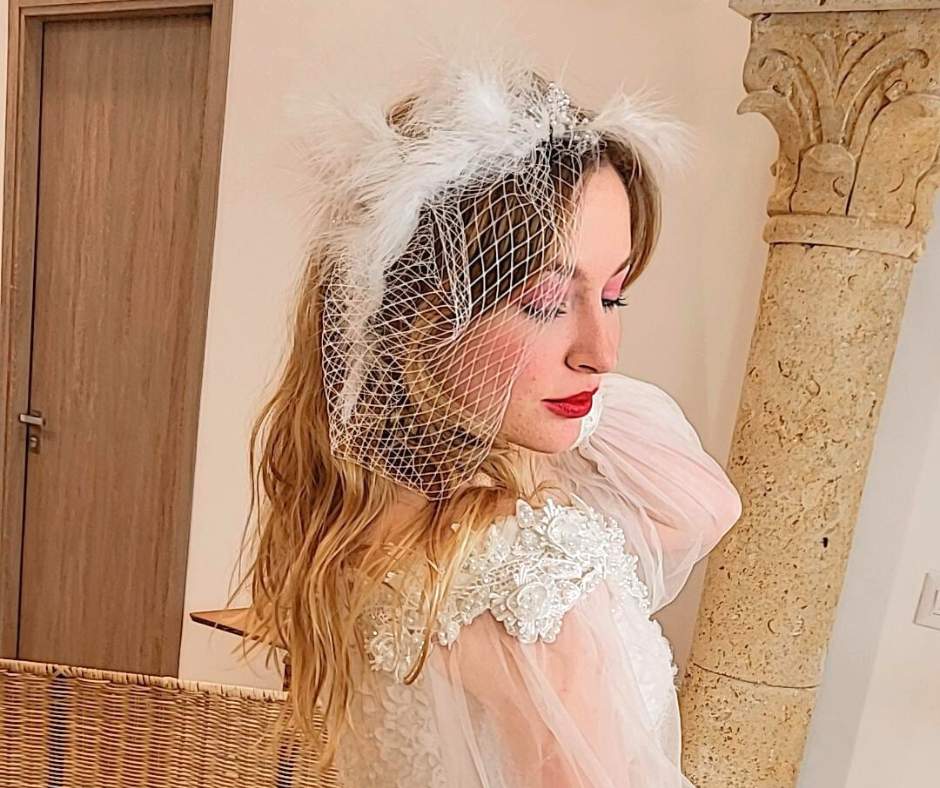 Broche blanche, modèle anglaise - artisanat Tunisien fait main | ILEYCOM