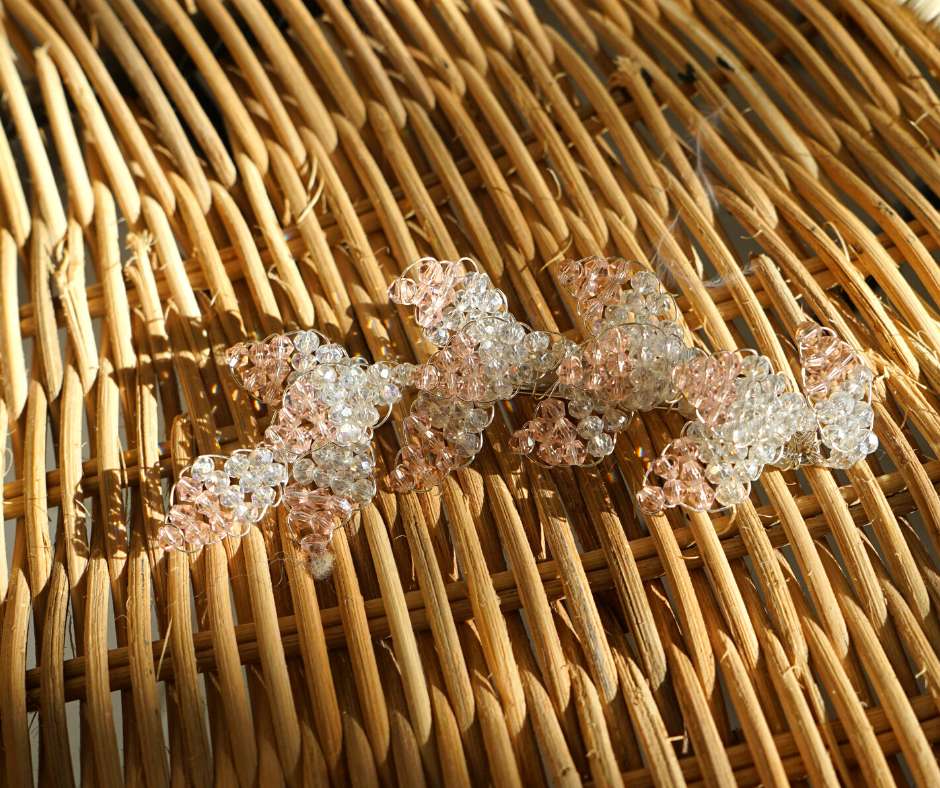 Broche cheveux rose bébé et blanche modèle losange - artisanat Tunisien fait main | ILEYCOM