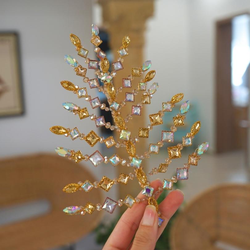 Broche dorée en perle, et cristal de mariage vigne de cheveux de mariée, pièce d - artisanat Tunisien fait main | ILEYCOM