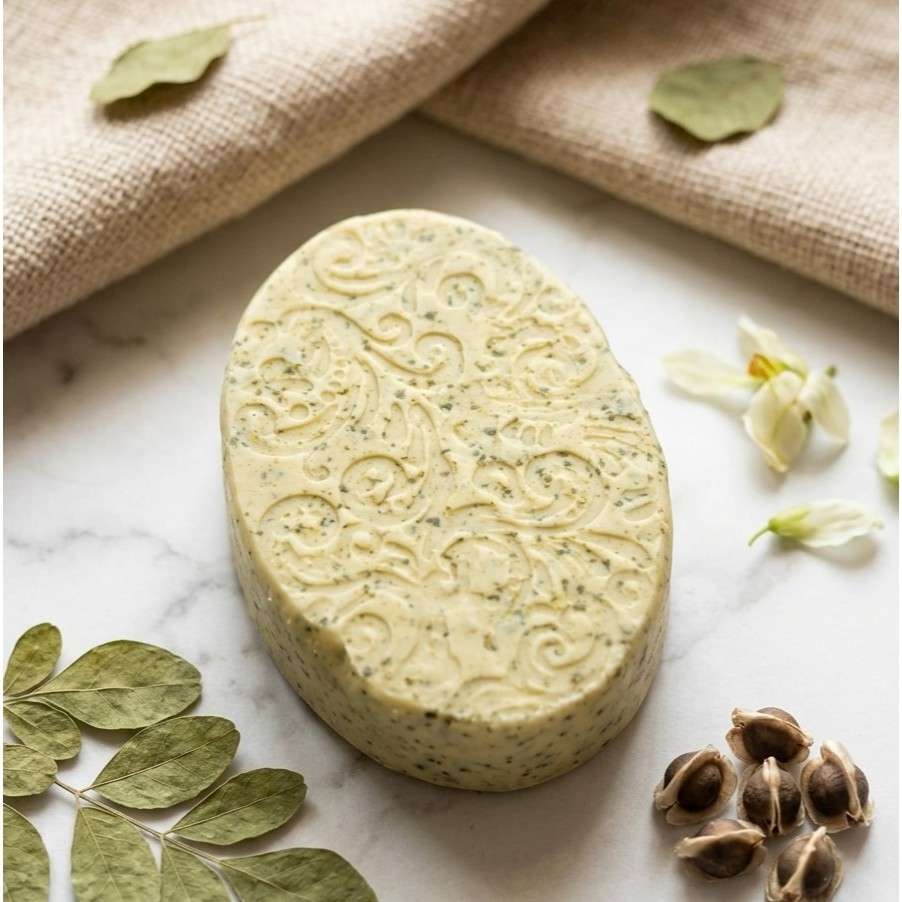 Savon moringa purifiant pour une peau éclatante et saine