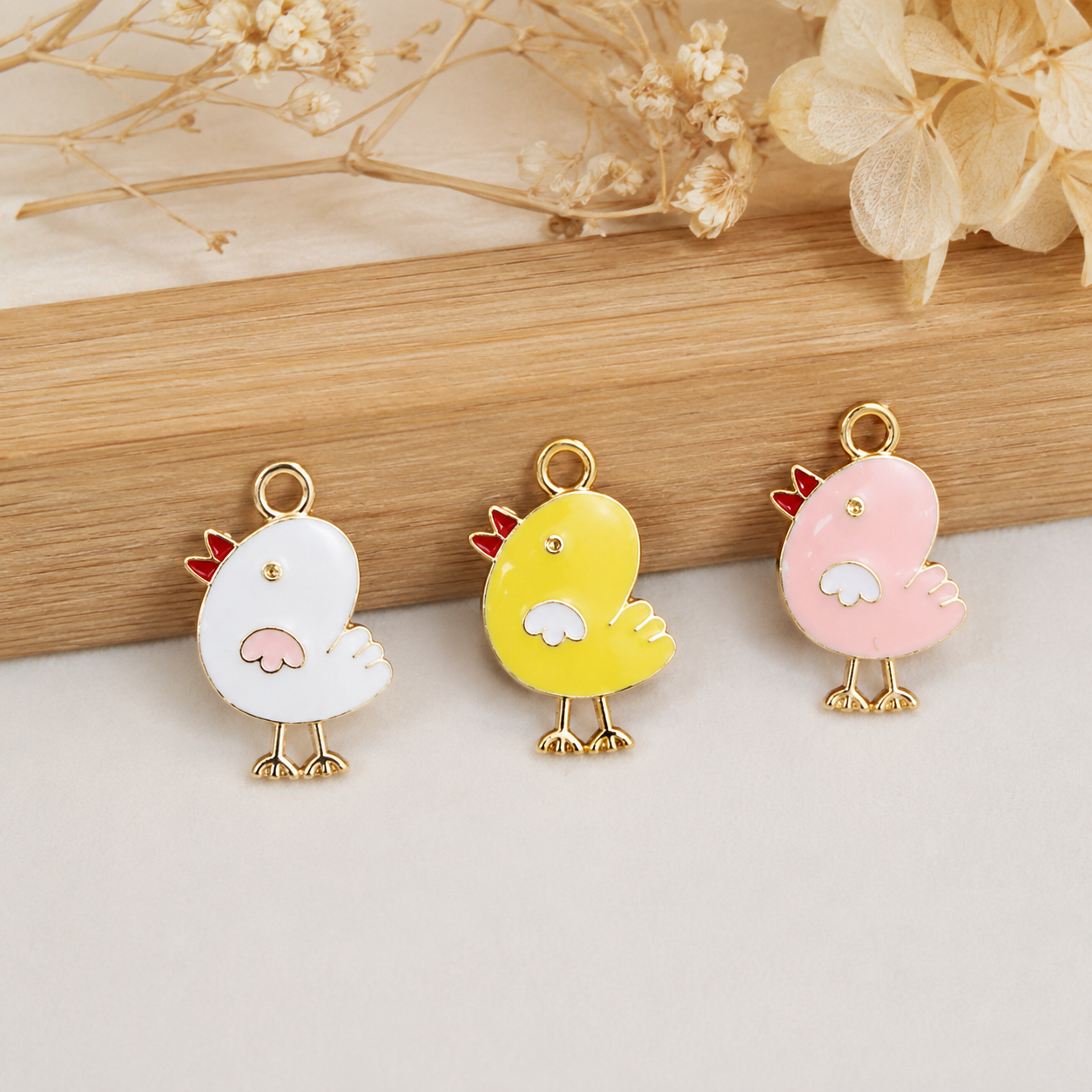 Collier poussin élégant pour un style unique et irrésistible