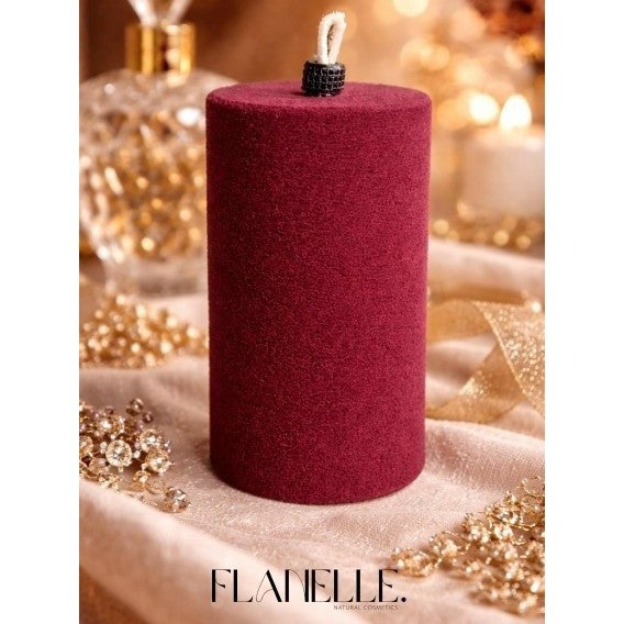 Trio de bougies pilliers en velours royale pour une ambiance luxueuse et chaleureuse