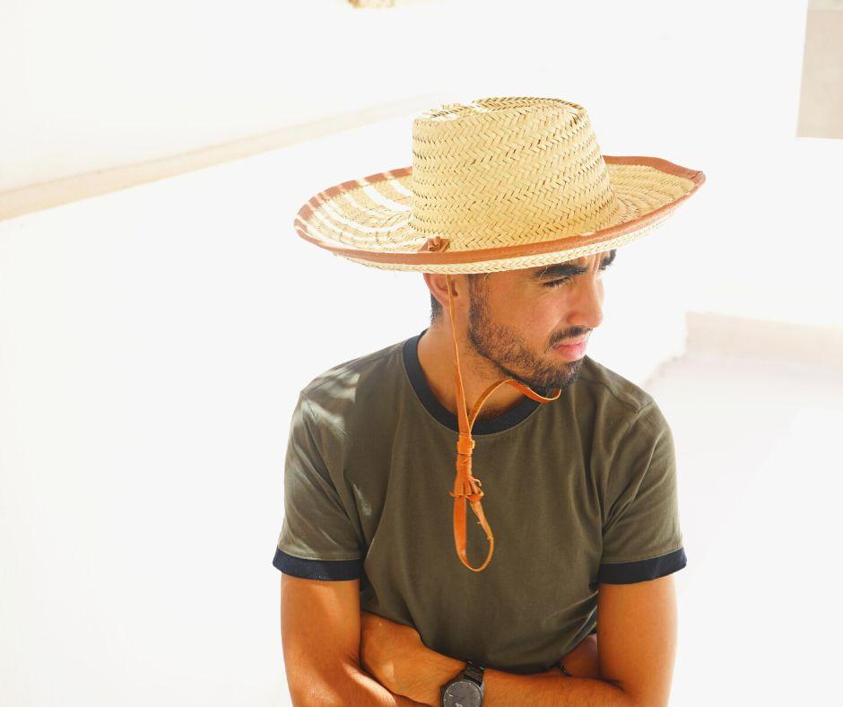 Chapeau de soleil fait mains en fibre de palmier naturelle avec ceinture en cuir - artisanat Tunisien fait main | ILEYCOM