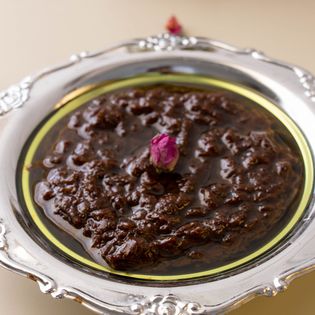 Charmoula Sfaxienne savoureuse mélange de raisins et oignons