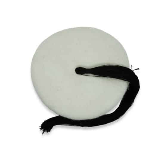 Chechia tunisienne blanche avec pompon en laine