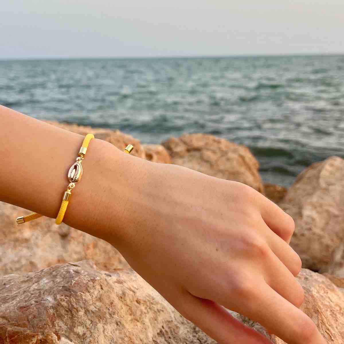 Bracelet jaune ajustable été pour un style irrésistible
