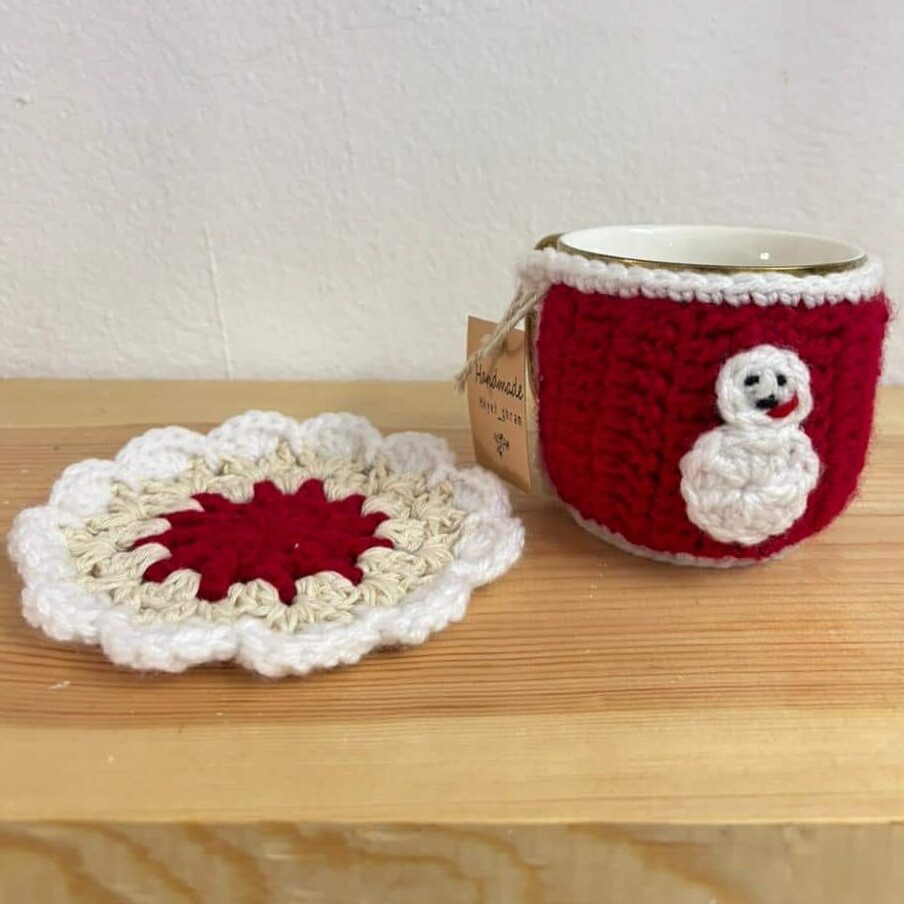 Coffret cadeau snowman rouge en crochet - Fait main