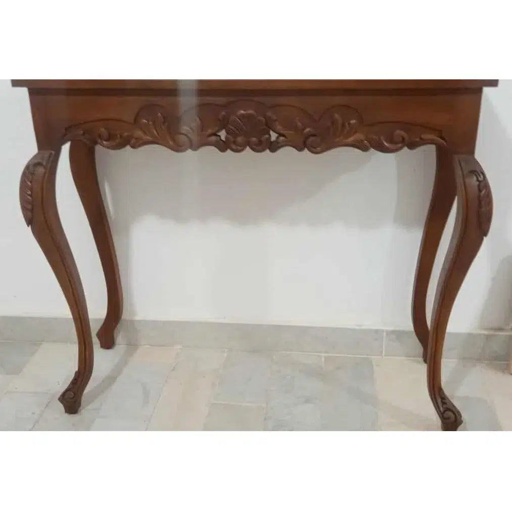 Console en bois sculptée à la main pour un intérieur raffiné