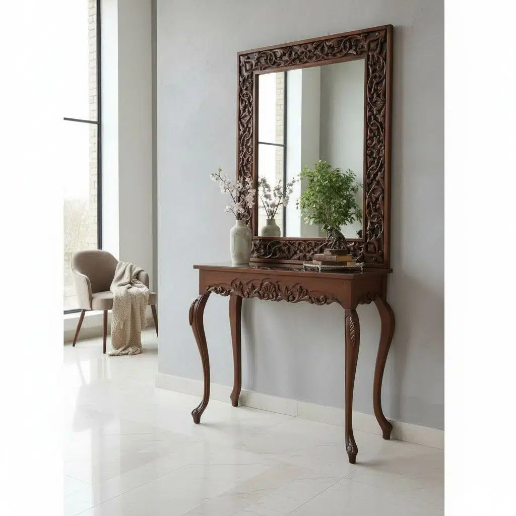 Console en bois sculptée à la main pour un intérieur raffiné