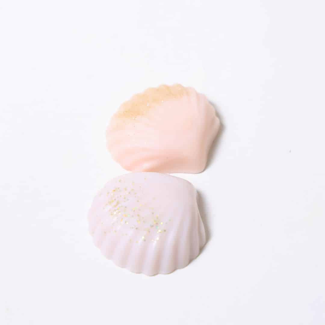 Seashell scented fondant