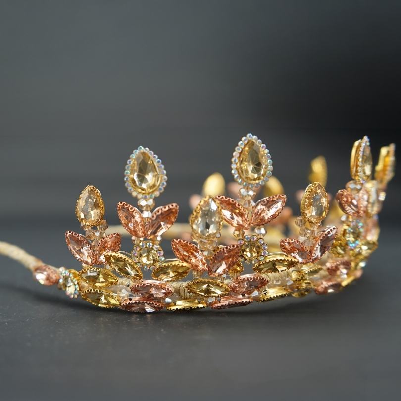 Couronne de fleurs dorées avec cristaux Couronne de cheveux de mariage Élégant g - artisanat Tunisien fait main | ILEYCOM