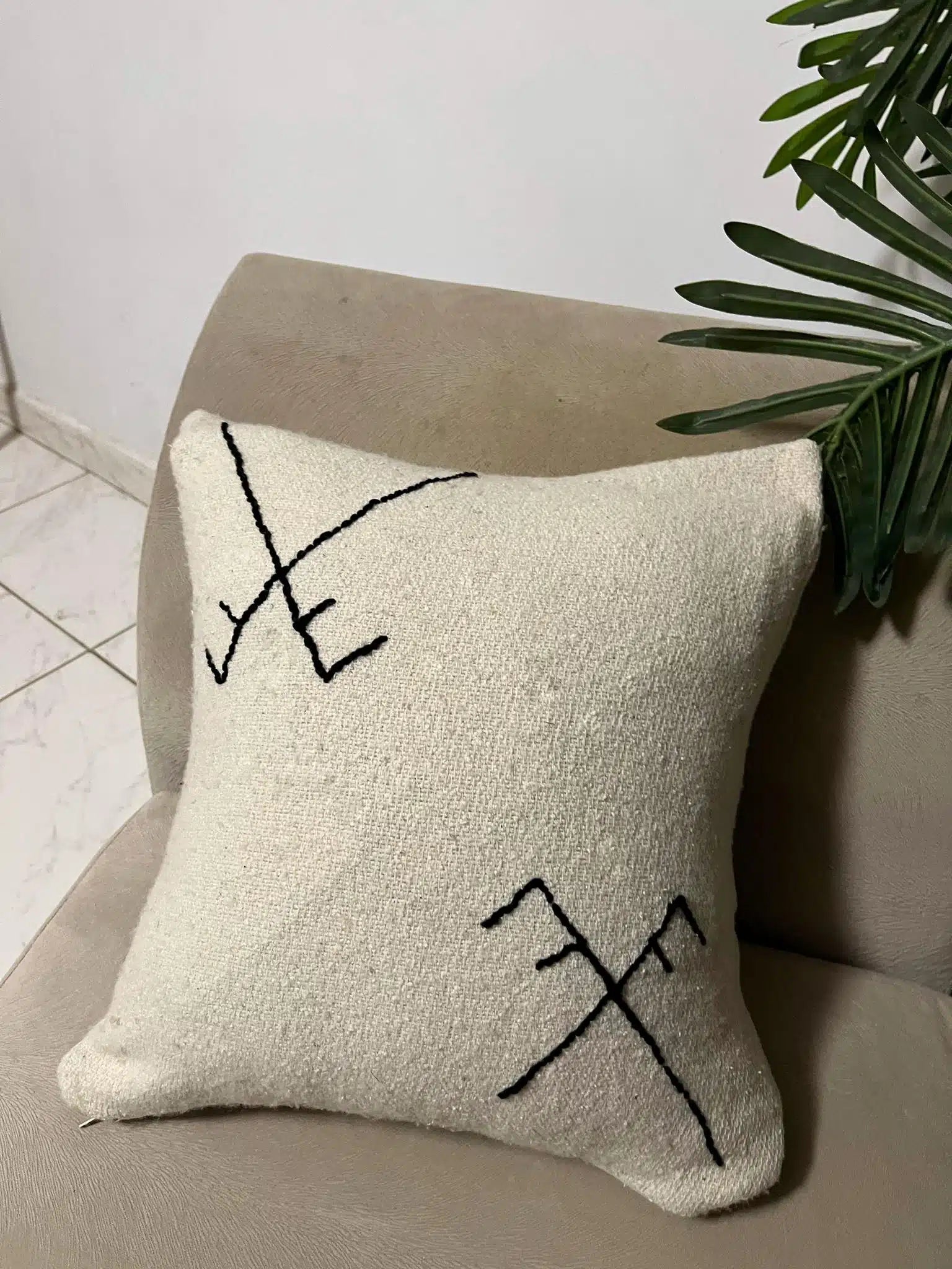 Coussin berbére, Coussin berbère blanc tunisien en coton fait main
