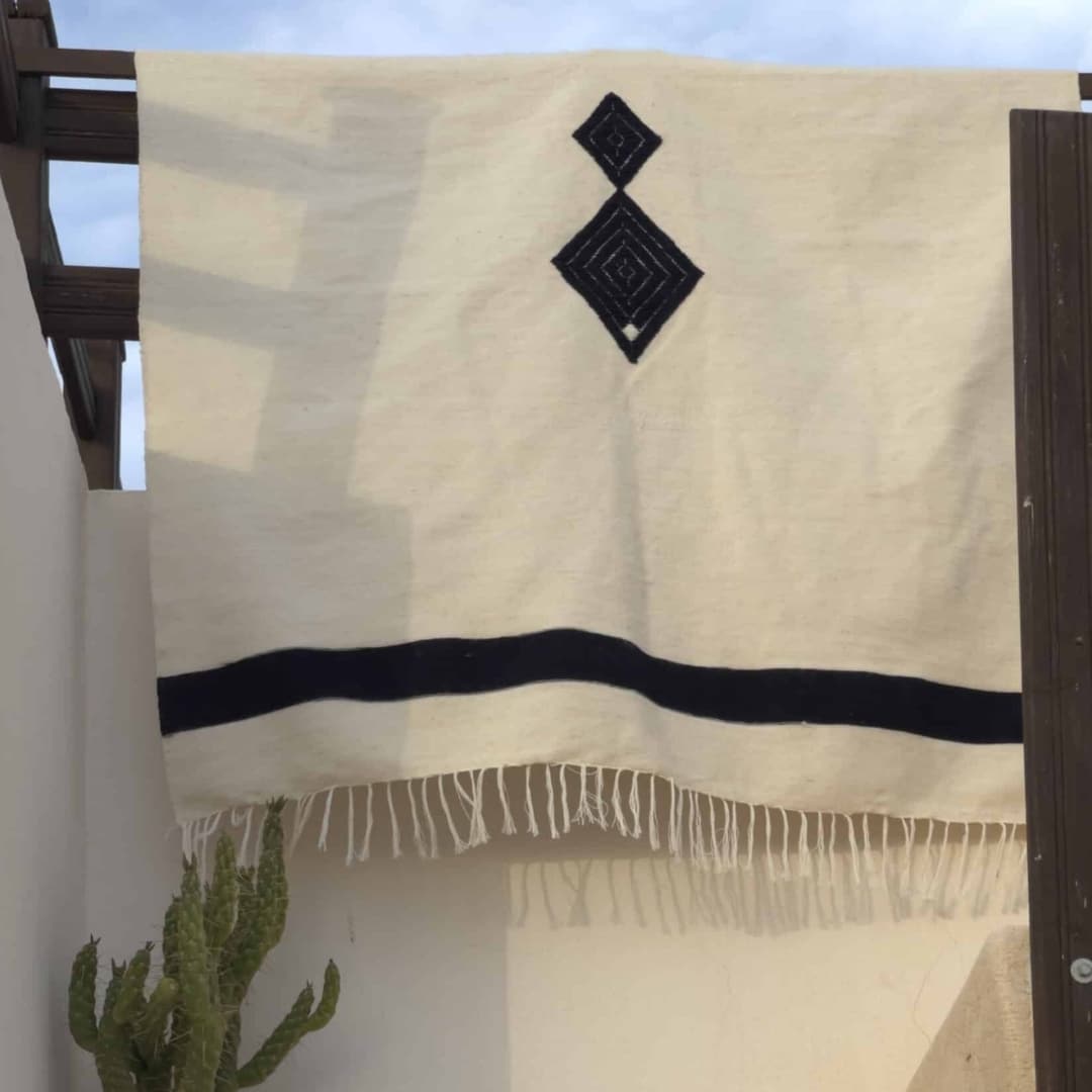 Couverture Houta 100% Laine inspirée du patrimoine djerbien (2,50m x 1,50m) - artisanat Tunisien fait main | ILEYCOM