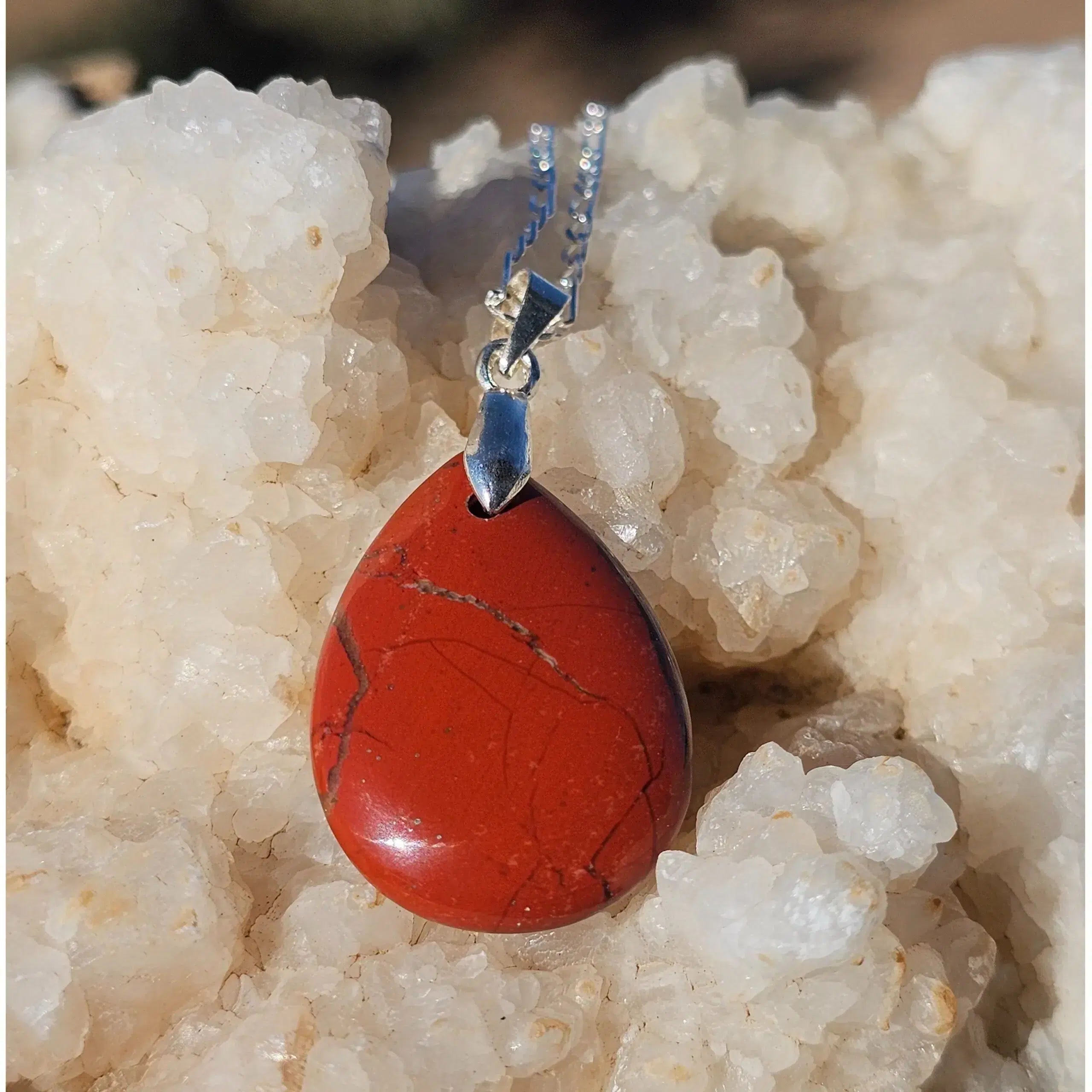 Collier Élégant Jaspe Rouge et Argent 925 - Énergie et Style Naturel