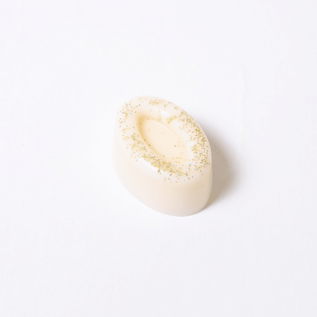 شمعة معطرة بيضاوية