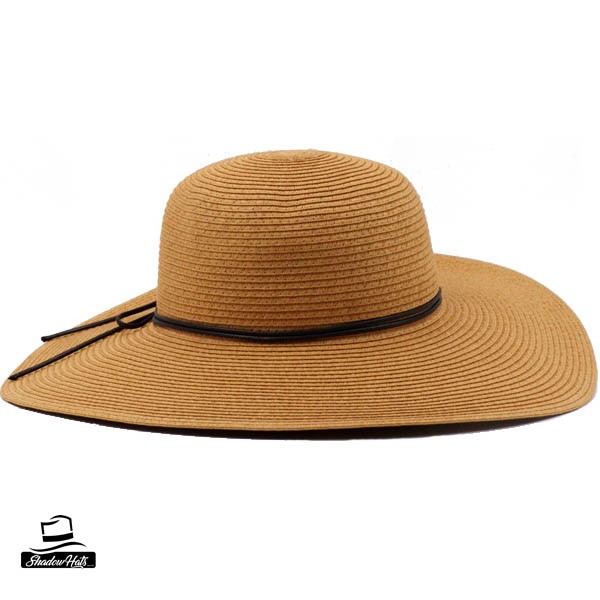 capeline femme élégante pour un été chic et irrésistible