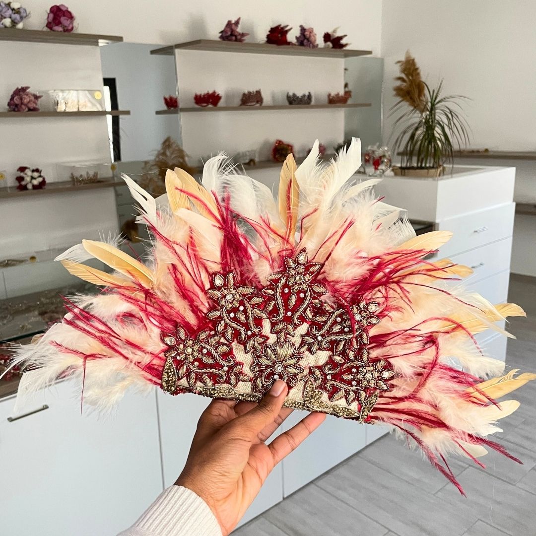 Eventail Festif Doré et Rouge avec Plumes et Strass - artisanat Tunisien fait main | ILEYCOM