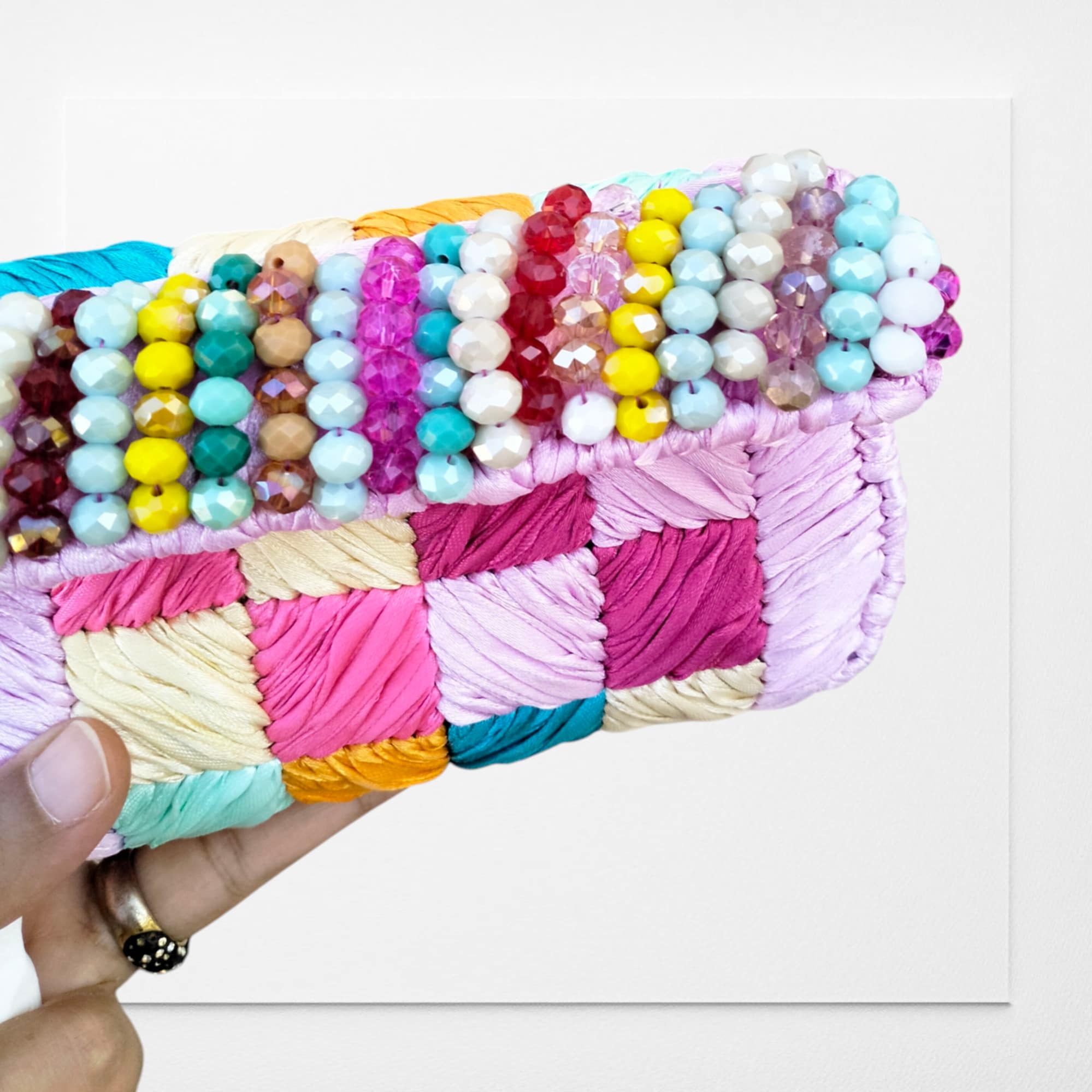 Mini Sac Soirée Fait Main Arc-en-Ciel Bohème Éclat et Élégance