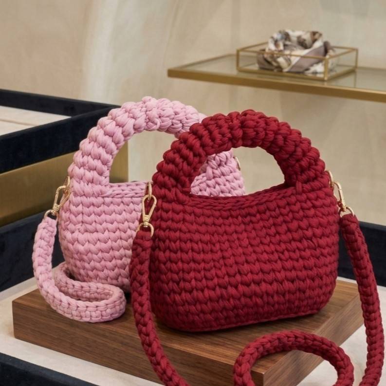 Sac en crochet tendance pour un style unique et irrésistible