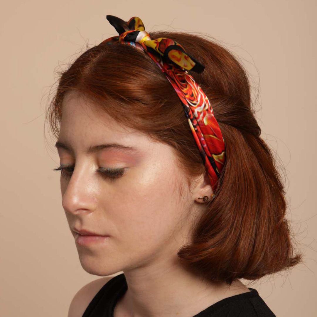 Foulard florale Noir en soie naturelle "Flattering infinity" - artisanat Tunisien fait main | ILEYCOM