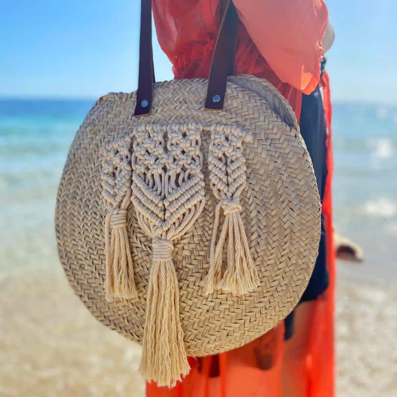 Panier rond avec anses et bandoulière en cuir marron