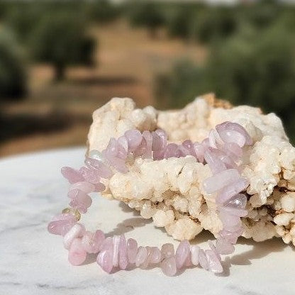 bracelet kunzite naturel baroque pour une élégance unique