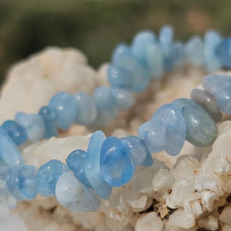 bracelet aigue marine élastique baroque pour un style unique