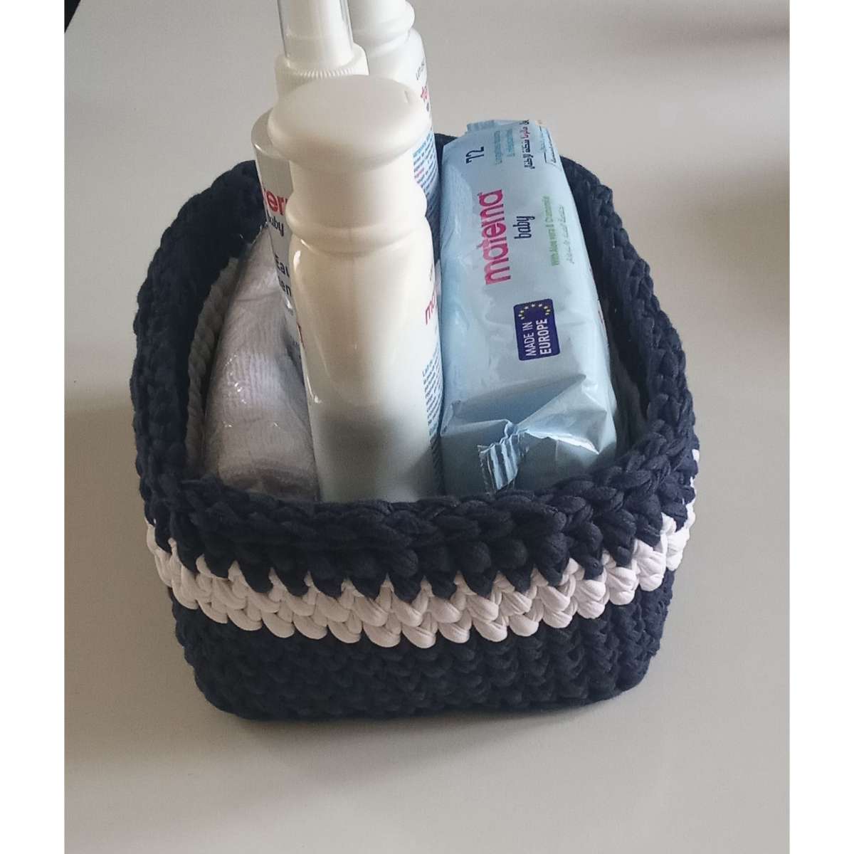 Panier de rangement en bleu