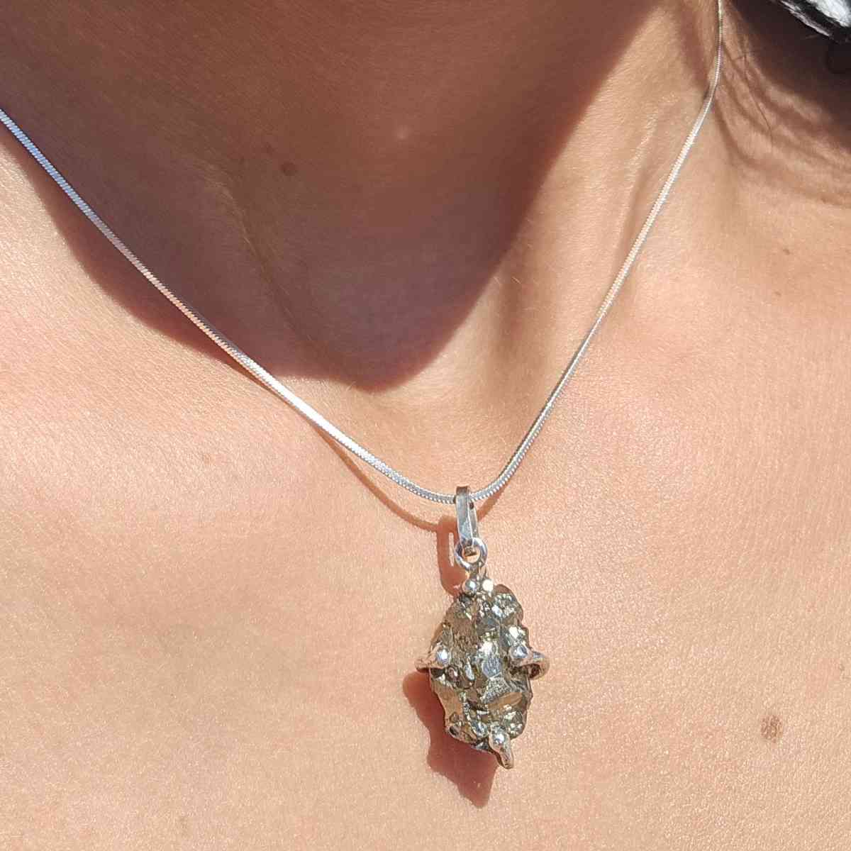 Collier pyrite en argent 925 pour un style raffiné exclusif