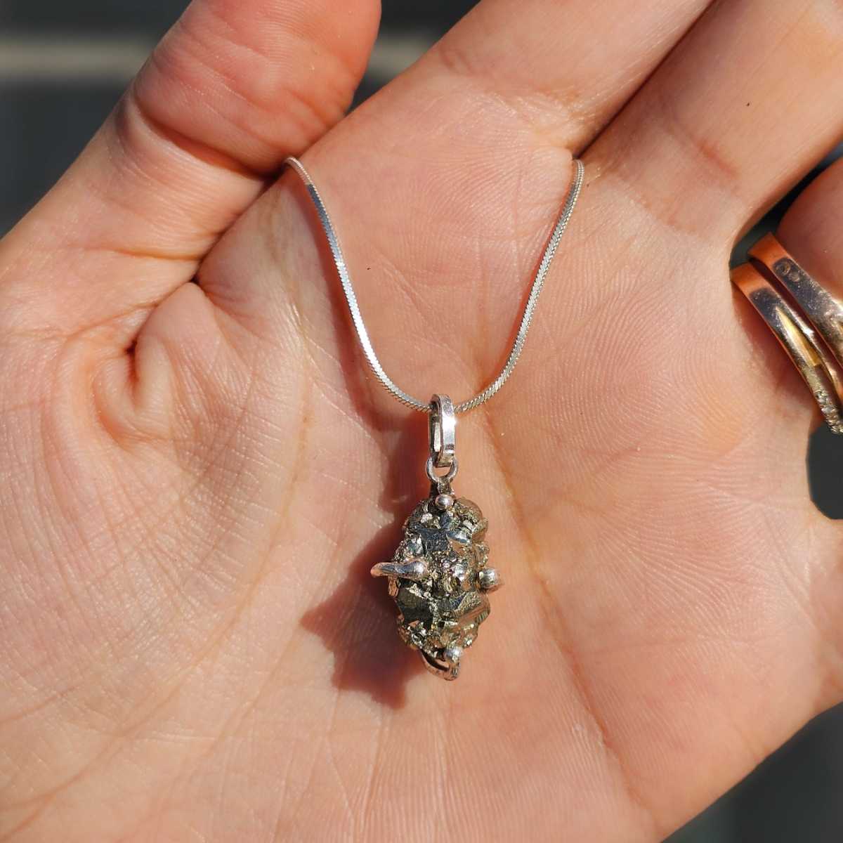 Collier pyrite en argent 925 pour un style raffiné exclusif
