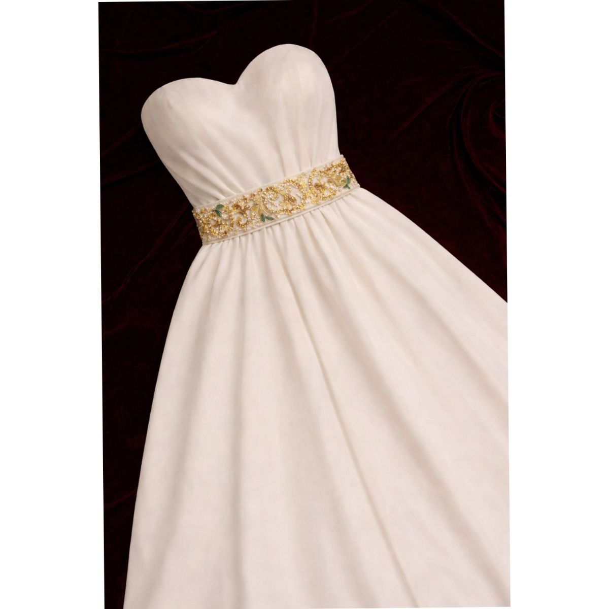 Ceinture brodée en canetille lisse dorée pour un look chic
