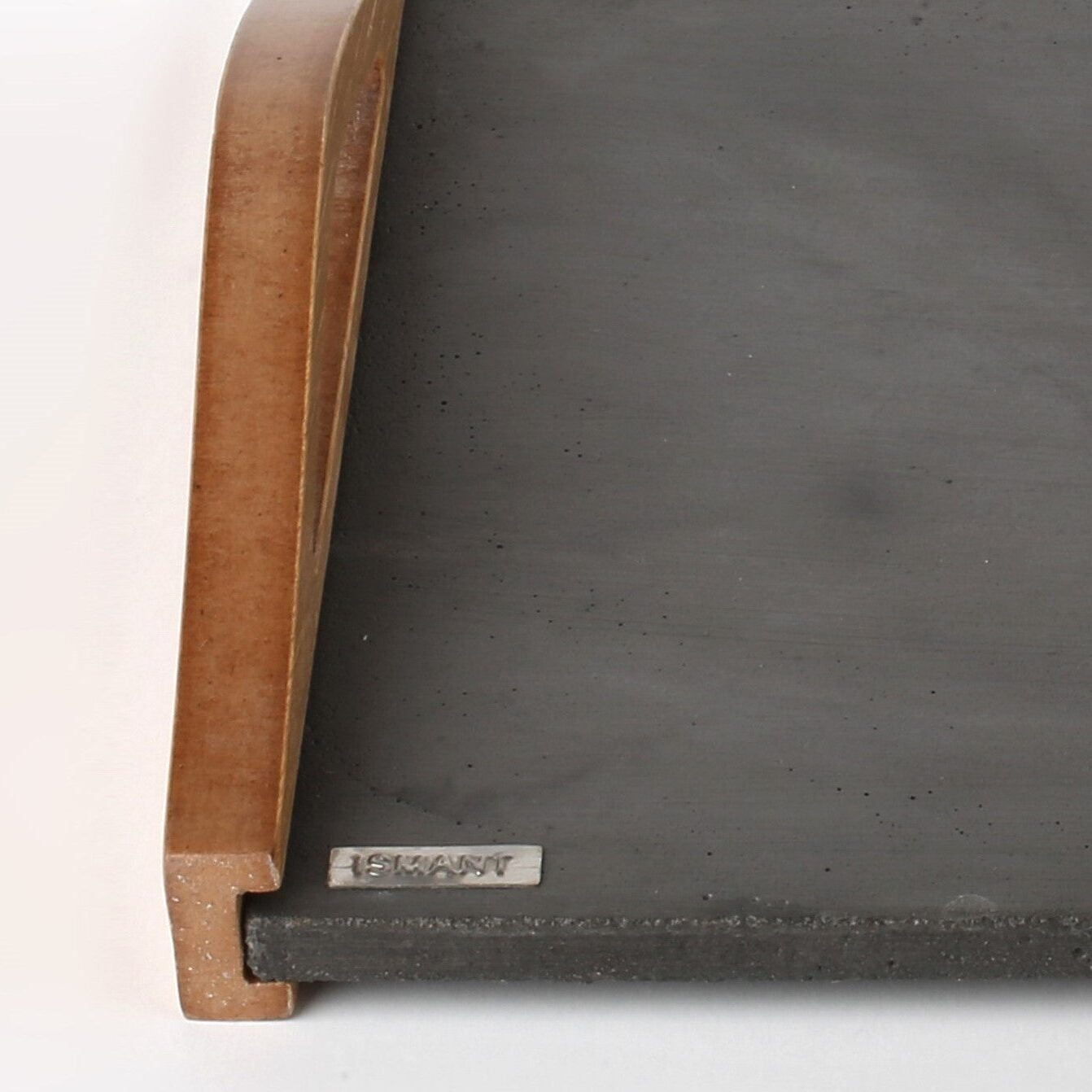 Concrete tray with wooden handles (20 x 30 cm)