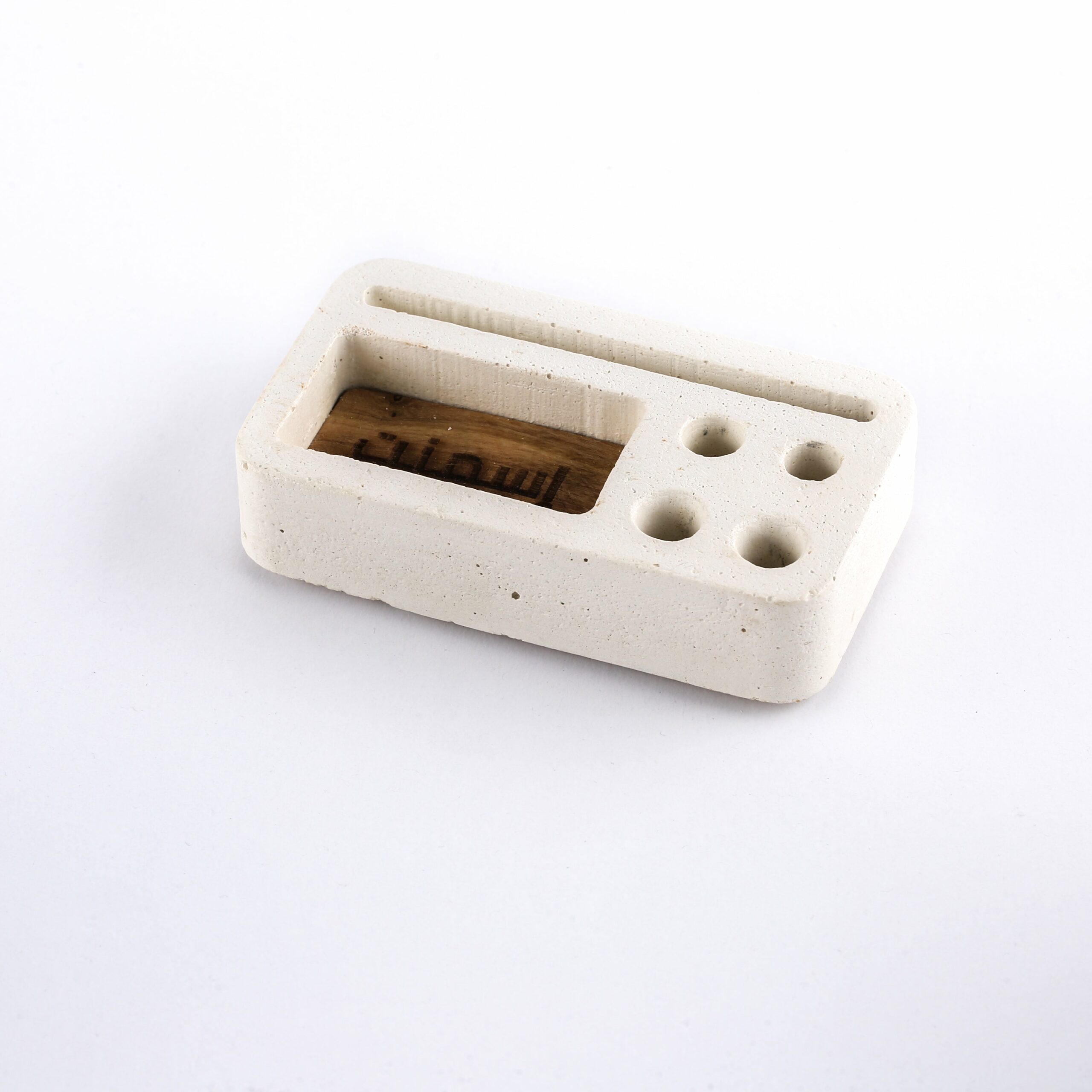 Organisateur de bureau "ZenDesk" en béton et bois d’olivier avec support stylos et cartes de visite