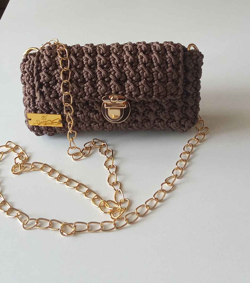 Pochette chic élégance irrésistible pour un style unique