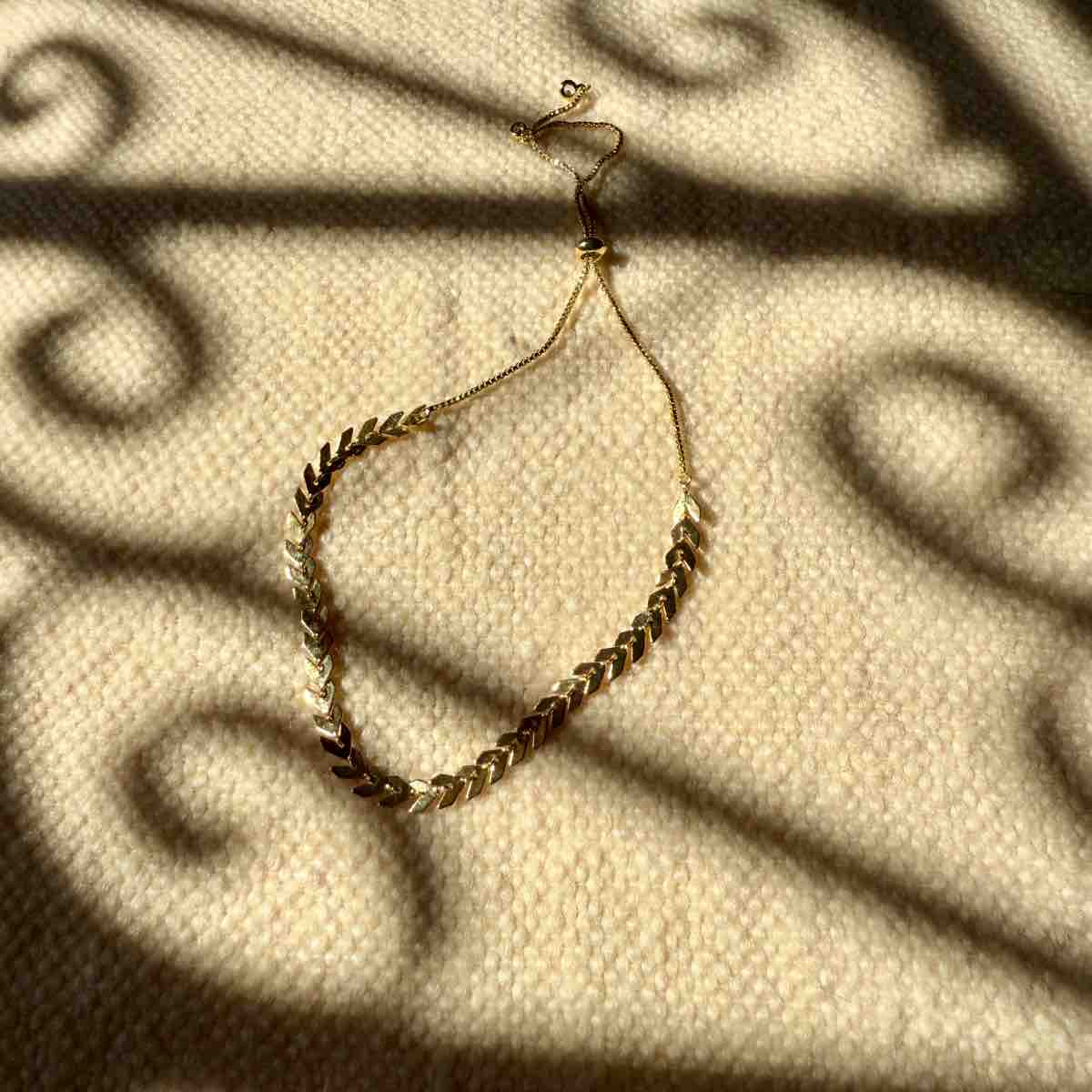 Bracelet cheville ajustable dorée style et élégance irrésistibles