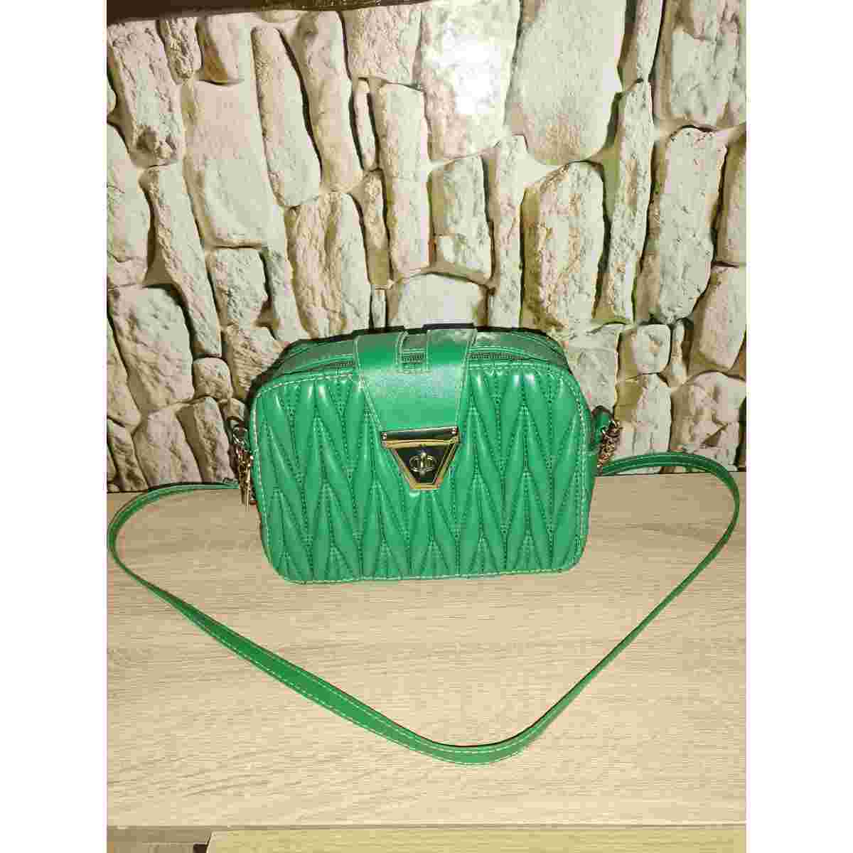 sac à main tendance avec bandoulière comme neuf à saisir